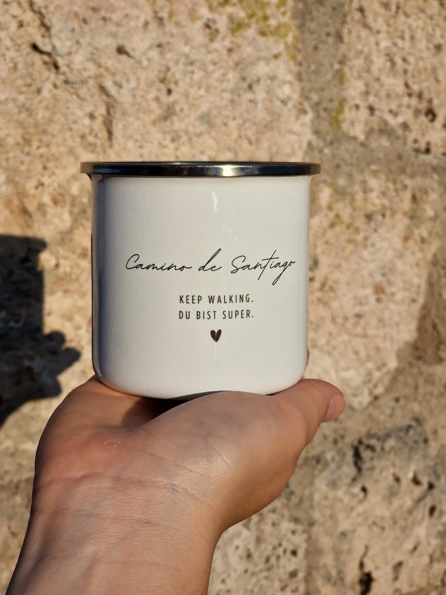 ''Keep Walking. Du bist Super.'' Emaille Tasse