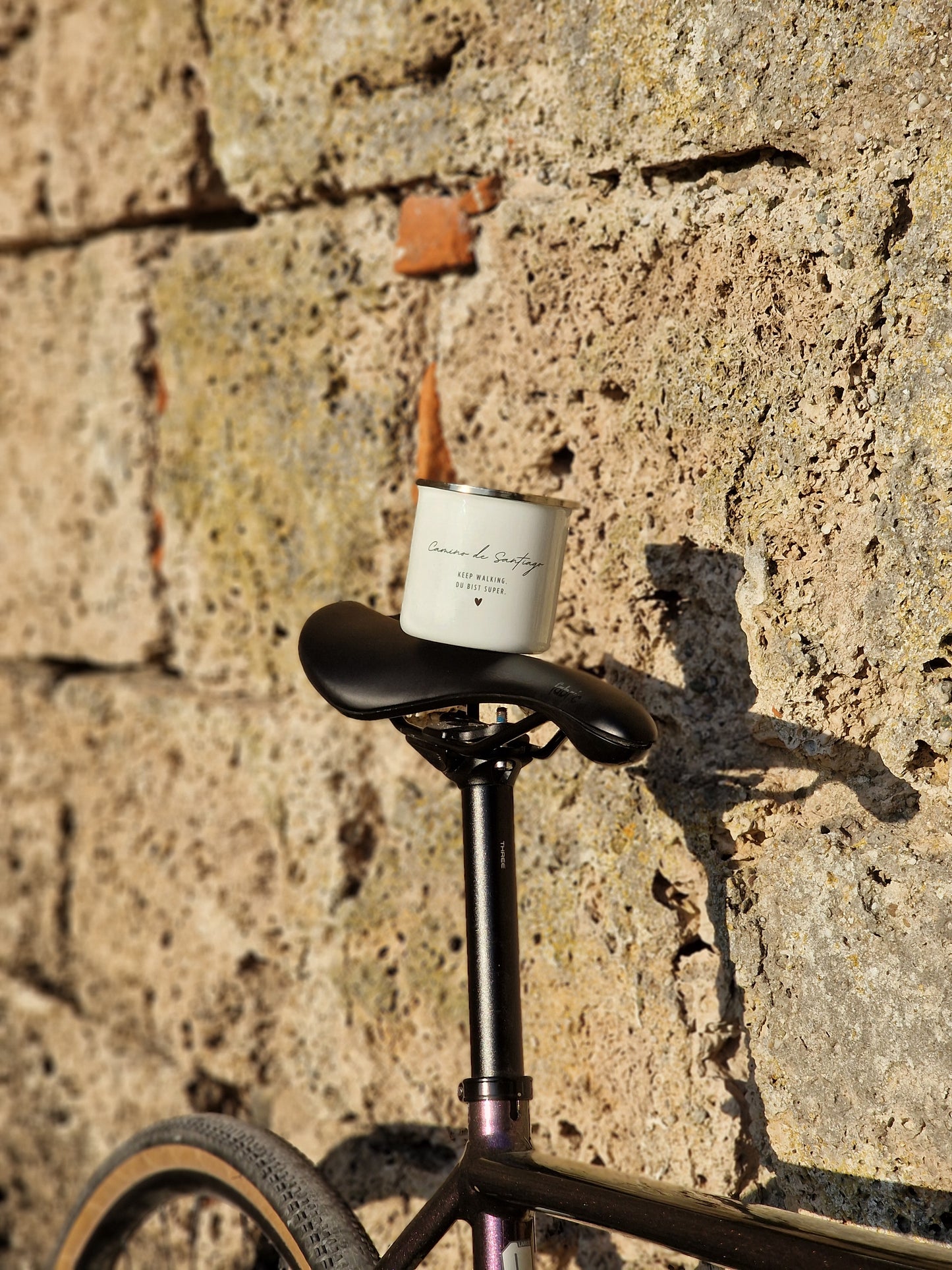 ''Keep Walking. Du bist Super.'' Emaille Tasse